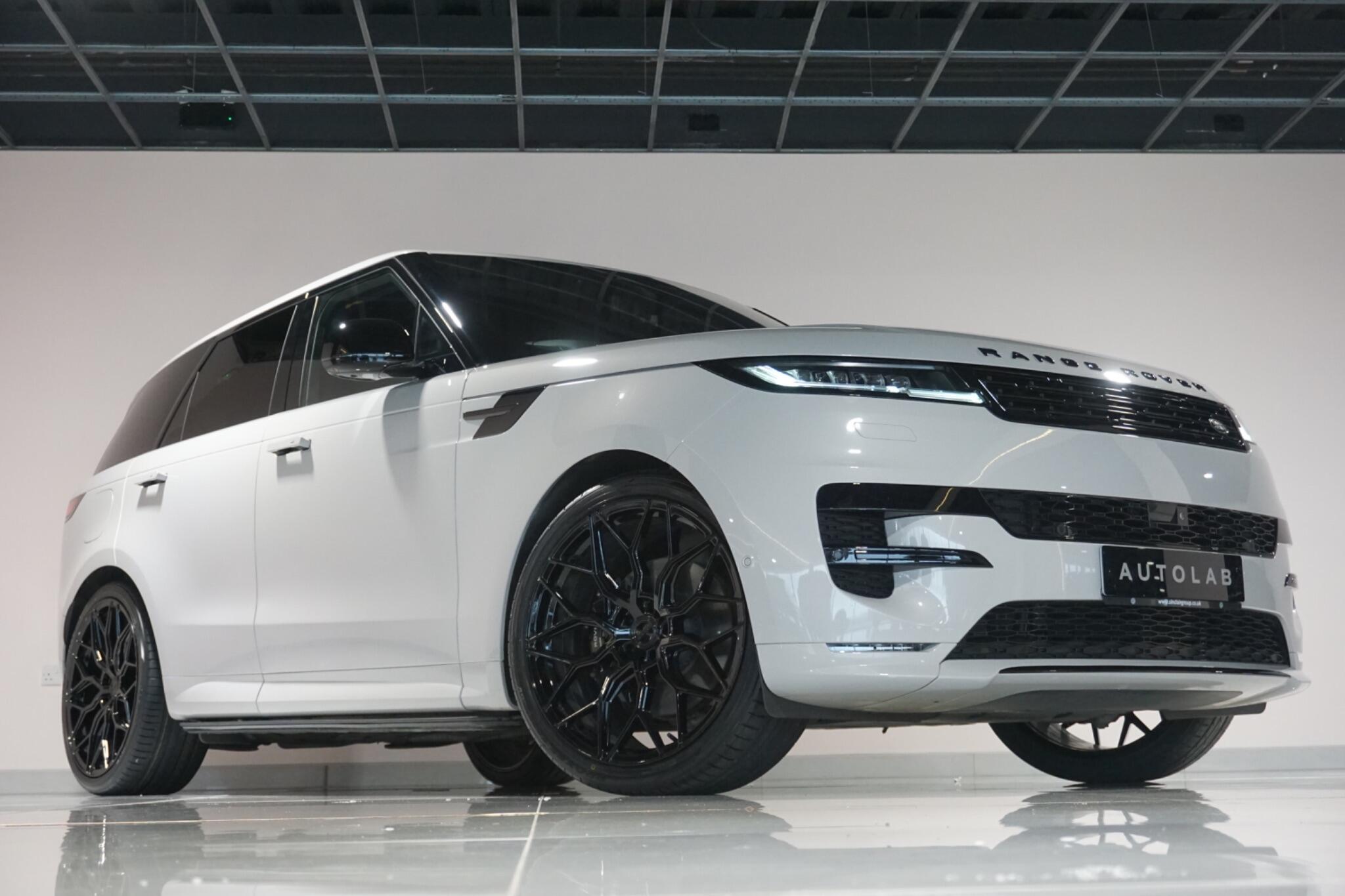 Land Rover Range Rover Sport 3.0 D300 MHEV Dynamic SE SUV 5dr Diesel Auto 4WD Euro 6 (s/s) (300 ps)